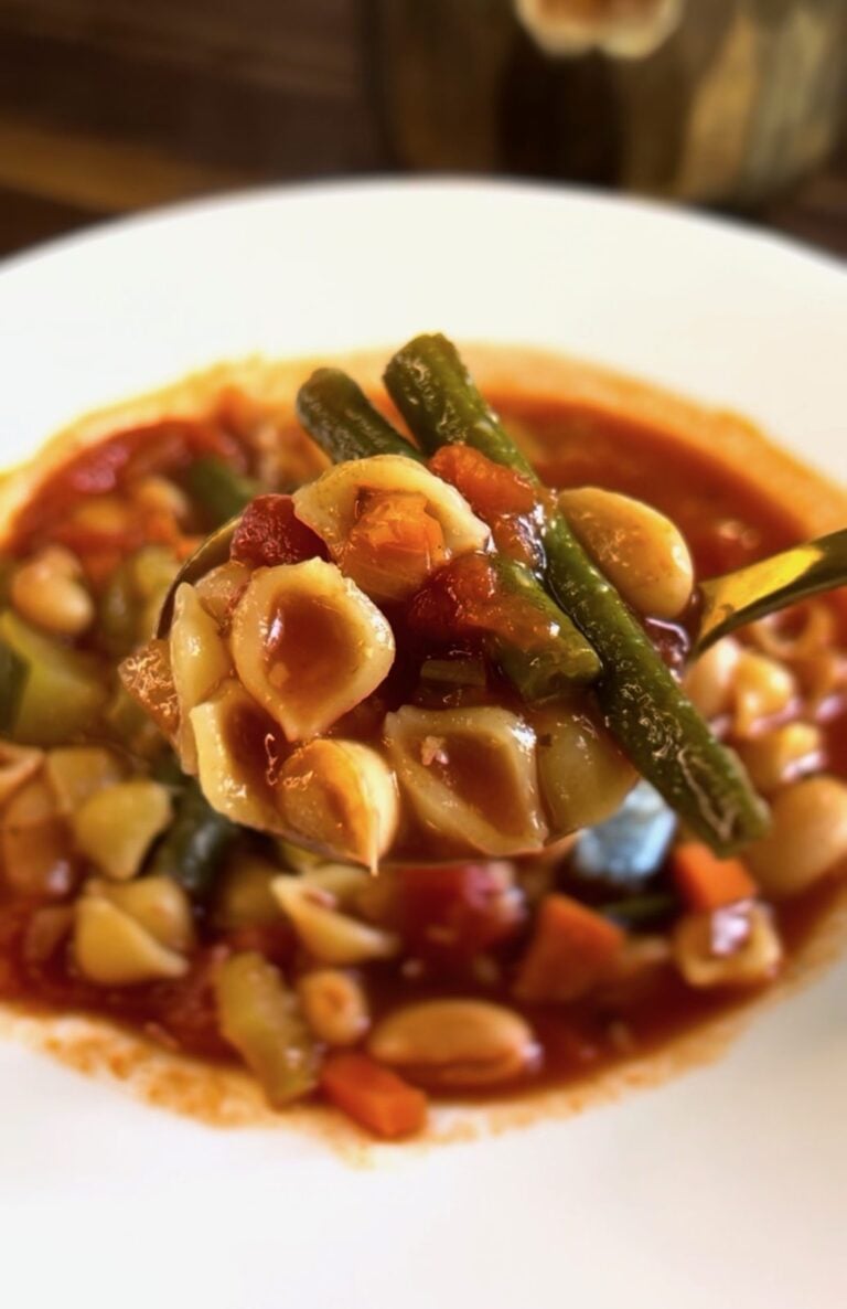 One Pan Minestrone Soup (45 Minutes)
