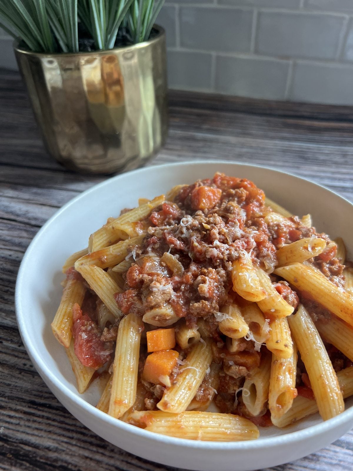 mom nonnas bolognese sauce