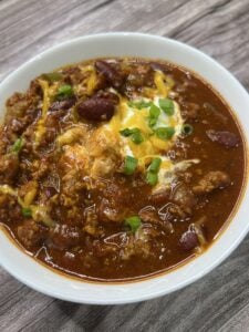 Dad’s Chili (Hearty and Savory)
