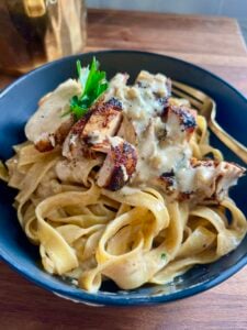 30 Minute Chicken Fettuccine Alfredo