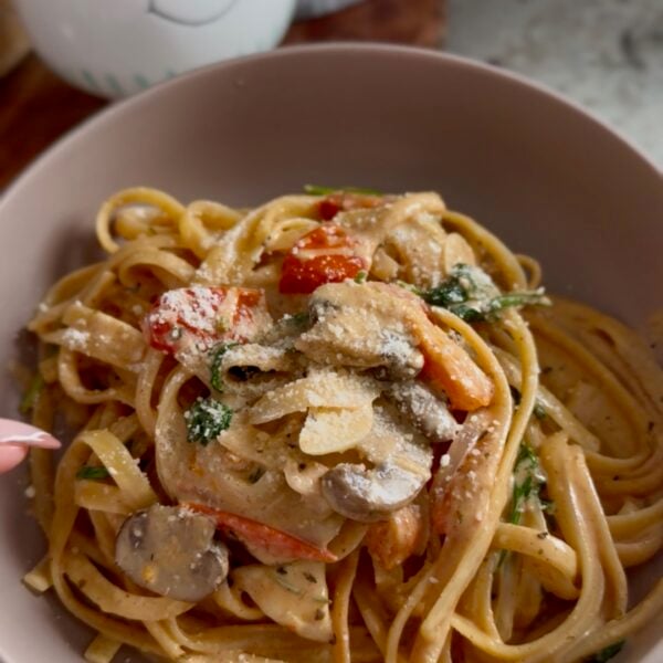One-Pan 20-Minute Creamy Chicken and Veggie Pasta