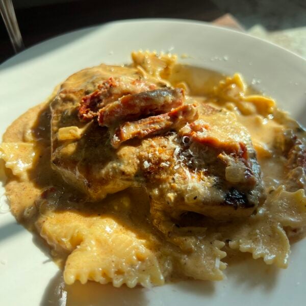 One Pan Marry Me Chicken Pasta (30 Minutes)