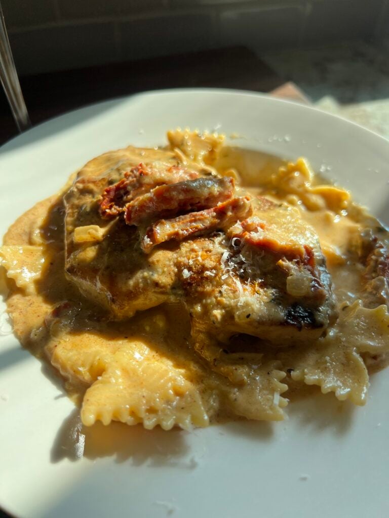 One Pan Marry Me Chicken Pasta (30 Minutes)