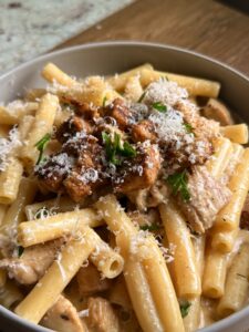 Creamy Chicken Alfredo Pasta
